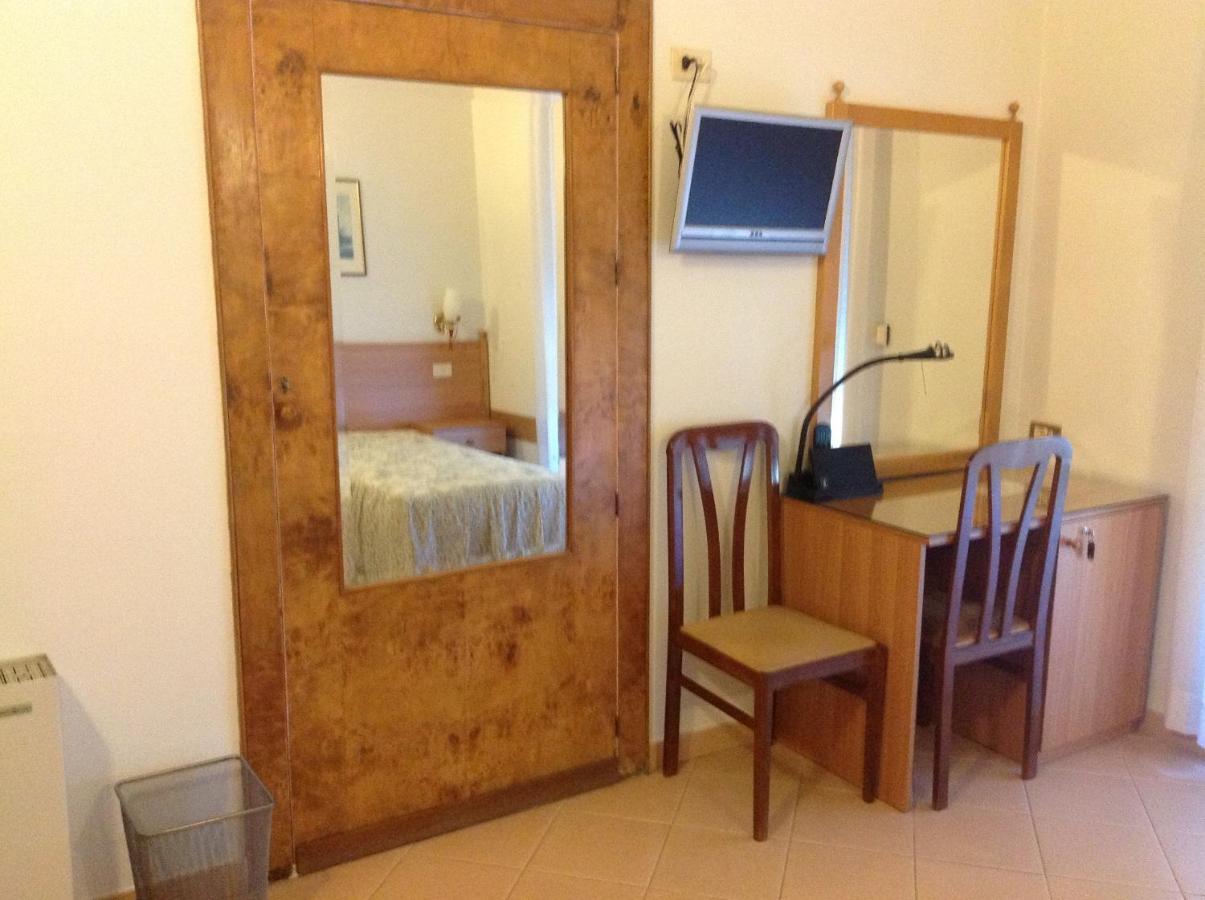 Hotel Castello Mesagne Δωμάτιο φωτογραφία